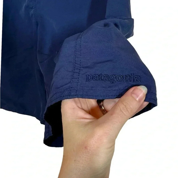 Patagonia Men’s Wavefarer Board Shorts in Blue - Picture 5 of 7